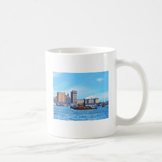 Caneca De Café Tugboats Near the New York City Skyline c1906