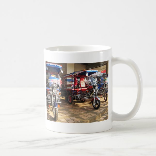 Caneca De Café Tuk Tuk Showroom ... Udon Thani, Isaan (Direita)