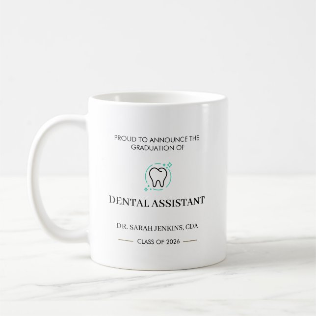 Caneca De Café Turma de 2026 Graduada em Assistente Dental CDA (Esquerda)