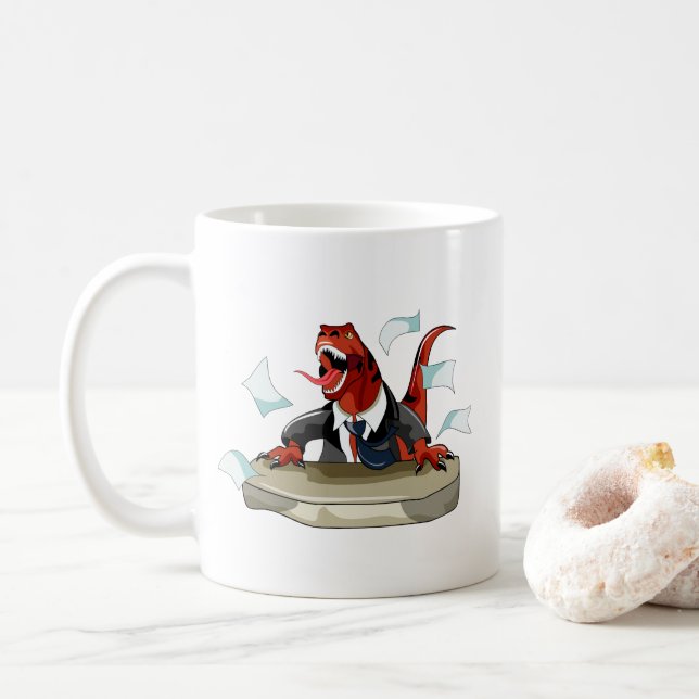Caneca De Café Tyrannosaurus Rex Boss Sentado Em Uma Mesa. (Com Donut)