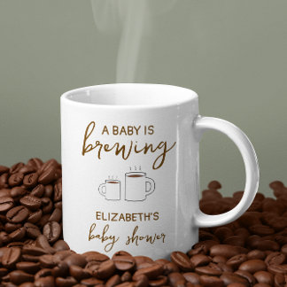 Caneca De Café Um Bebê Está Fazendo Chá de fraldas