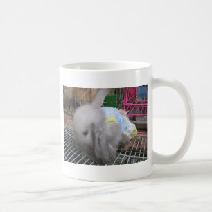 Caneca De Café Um coelho bonito num vestido
