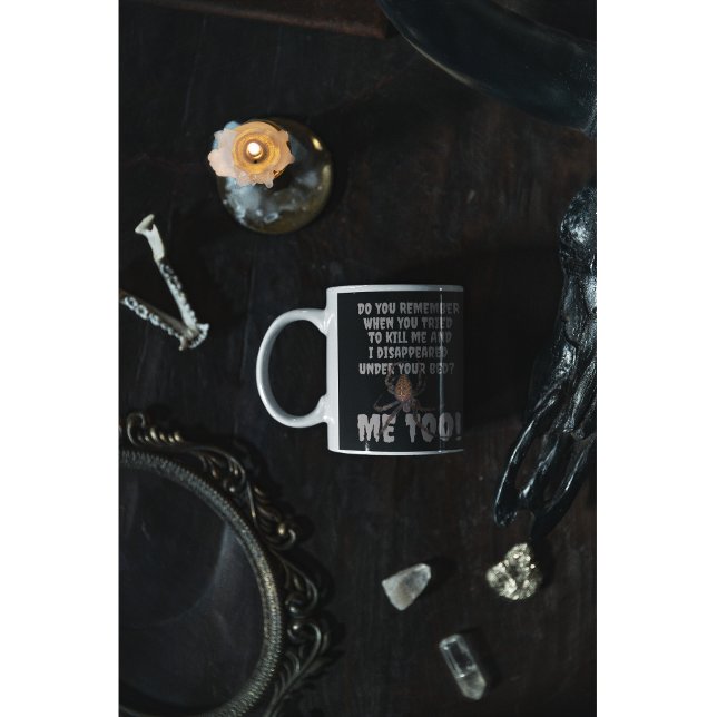 Caneca De Café Um Dia das Bruxas de Vingança de Aranha (Criador carregado)