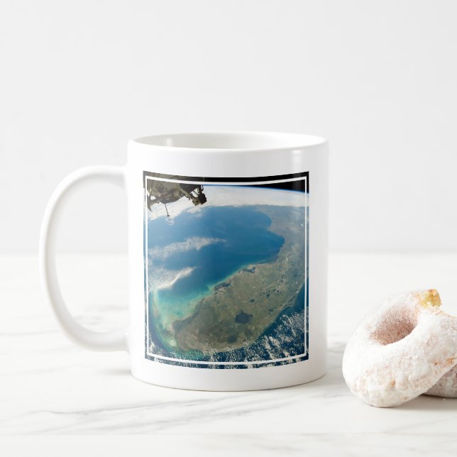 Caneca De Café Uma Flórida Oblíqua, Na Costa Sudeste (Com Donut)