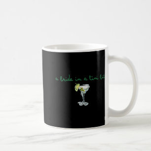 Caneca De Café Uma Noiva Em Uma Cauda De Noiva Um Pouco Minúscula