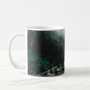 Caneca De Café Uma vista incrível da cachoeira de Svartifoss. Ima