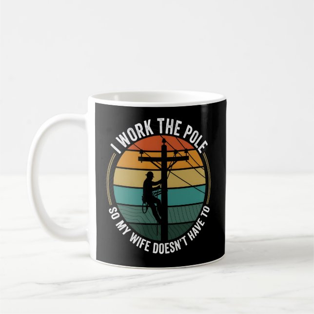 Caneca De Café Utility Lineman Retro Pôr do Sol, Eu Trabalho No T (Esquerda)