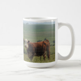 Caneca De Café Vaca doce no campo