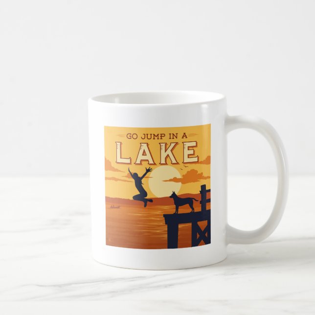 Caneca De Café Vai Saltar Em Um Lago (Direita)