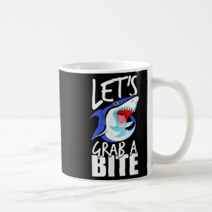 Caneca De Café Vamos Pegar Um Humor Com Gráfico De Tubarões Sárct