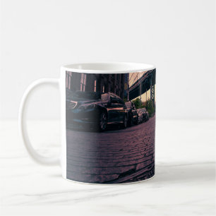 Caneca De Café VEÍCULO cinza NA ESTRADA AO LADO DO EDIFÍCIO CON