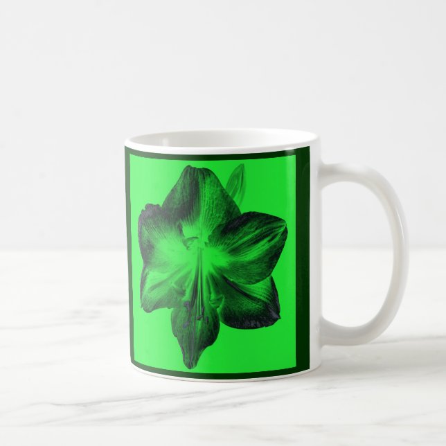 Caneca De Café Verde Escuro sobre o Amaryllis Verde Claro (Direita)