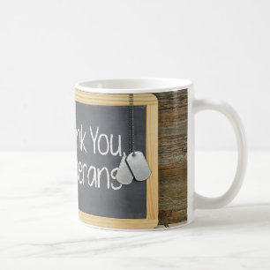 Caneca De Café veteranos o obrigado em um quadro negro