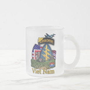 Caneca De Café Vidro Jateado 6 verde berets vietnam war vets frosty Mug