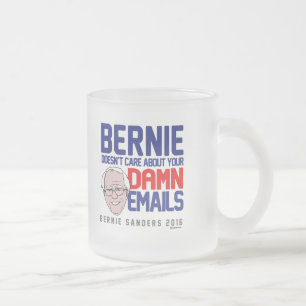 Caneca De Café Vidro Jateado Bernie não se importa com seus email