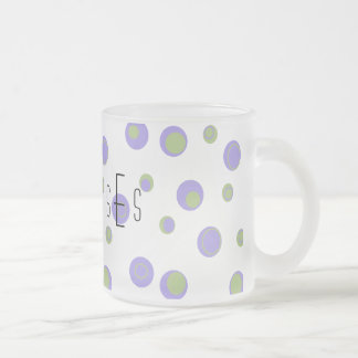 Caneca De Café Vidro Jateado Bolinhas Verdes Roxas Monograma