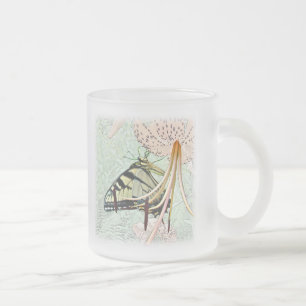Caneca De Café Vidro Jateado Borboleta de Swallowtail do tigre no lírio do bon