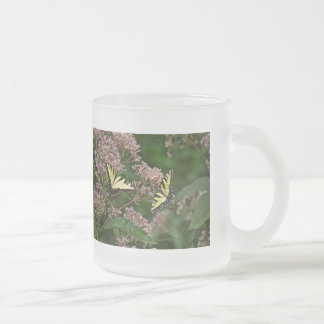 Caneca De Café Vidro Jateado Borboletas-do-pântano-Tigre em Joe Pye Weed
