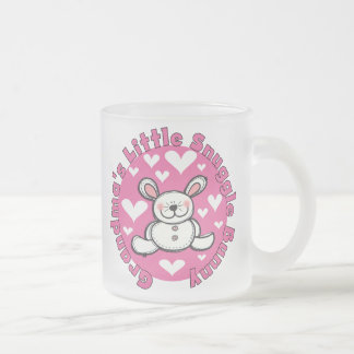 Caneca De Café Vidro Jateado Coelho do Snuggle da avó pouco