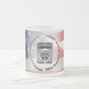 Caneca De Café Vidro Jateado design personalizada da 82ª divisão de bordo