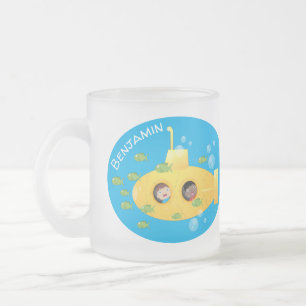 Caneca De Café Vidro Jateado Ilustração de desenho animado submarino amarelo