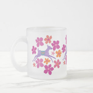 Caneca De Café Vidro Jateado Mod Deer na Cama de Flores Selvagens