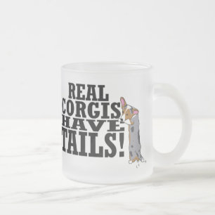 Caneca De Café Vidro Jateado Os Corgis reais têm as caudas