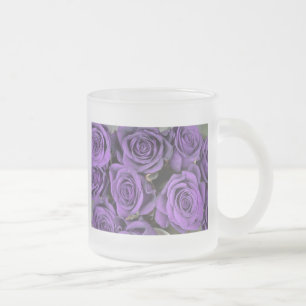 Caneca De Café Vidro Jateado os rosas do rosa do roxo do buquê datam o rsvp
