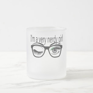 Caneca De Café Vidro Jateado Sou uma garota muito nerd com sombra de olhos verd