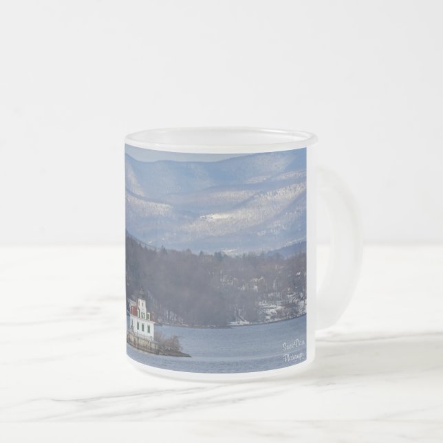 Caneca De Café Vidro Jateado Vista de inverno do farol de Esopus Meadows (Frente Esquerda)