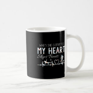 Caneca De Café Vintage Quando Ela Compete Meu Coração Pulsa Batid