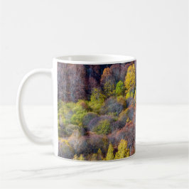 Caneca De Café Vista aérea das árvores coloridas da floresta do o
