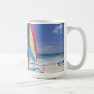Caneca De Café Vista da praia com veleiro