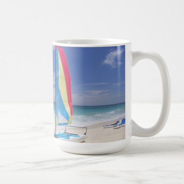 Caneca De Café Vista da praia com veleiro (Direita)