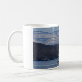 Caneca De Café Vista de inverno do farol de Esopus Meadows