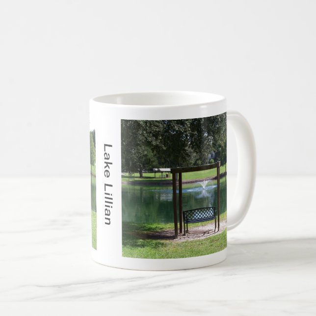 Caneca De Café Vista de um lago pequeno da cidade (Frente Esquerda)