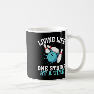 Caneca De Café Vivendo a Vida de Forma Divertida Um Strike de Cad
