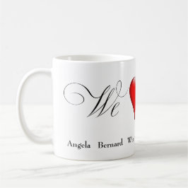 Caneca De Café We Love (i.e., "a heart image") Mom with names
