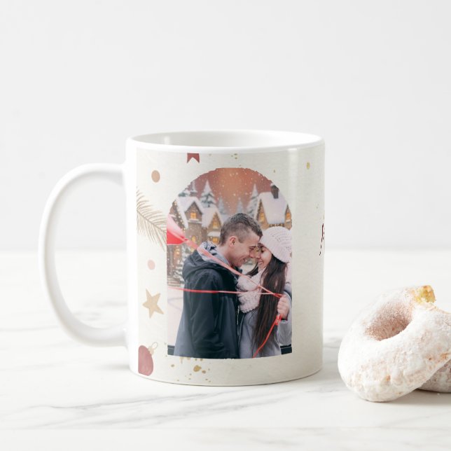 Caneca De Café Whimsical Christmas Mug – Minimal Holiday Design (Com Donut)