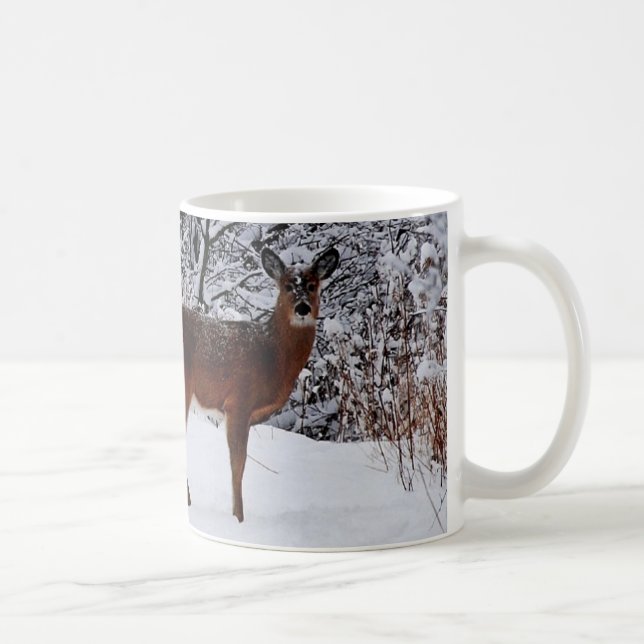 Caneca De Café Whitetail Deer em Winter Snow Coffee Mug (Direita)