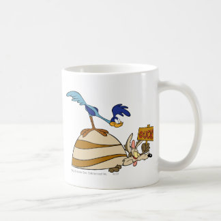 Caneca De Café WILE E. COYOTE™ e ROAD RUNNER™ Pedregulho