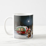 Caneca De Café Winter Dachshund Caravan Christmas Adventure<br><div class="desc">Adotar a magia de uma noite de inverno nevada enquanto uma caravana desliza graciosamente através da paisagem iluminada pela lua. A beleza serena da neve escutadora e o brilho encantador da lua criam uma cena cativante,  prometendo uma aventura inesquecível de Natal cheia de calor,  alegria e memórias queridas.</div>