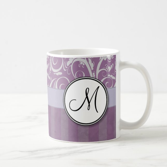 Caneca De Café Wisps florais & listras da lavanda com monograma (Direita)