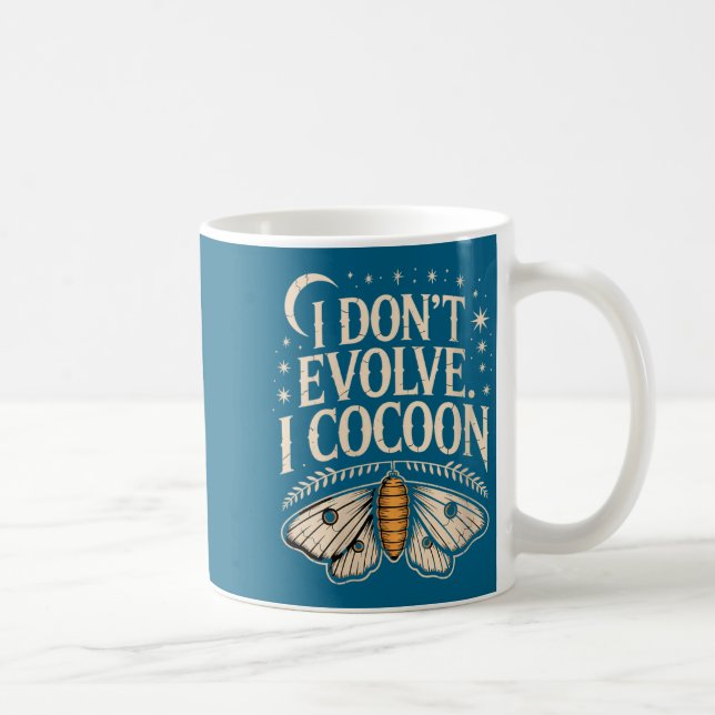 Caneca De Café Womens Funny Gothic Quote I Don’t Evolve I Cocoon  (Direita)