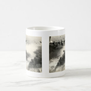 Caneca De Café WWII B-24s sobre campos petrolíferos de Ploesti