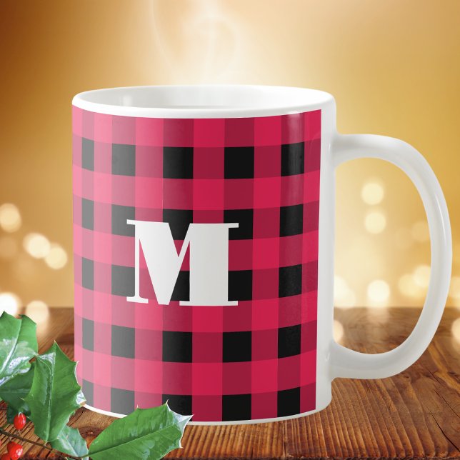 Caneca De Café Xadrez de Buffalo Vermelho Negro Cheque Monograma  (A festive mug with red buffalo check pattern, with Merry Christmas one side, monogram the other side)