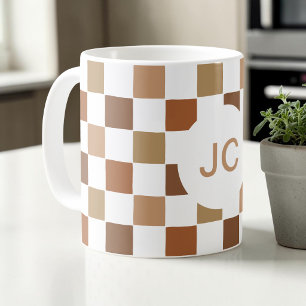 Caneca De Café Xadrez Marrom Monograma Moderno Simples