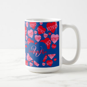 Caneca De Café XOXO Monograma Coração Cor-de-Rosa Padrão Vermelho