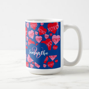 Caneca De Café XOXO Monograma Coração Cor-de-Rosa Padrão Vermelho
