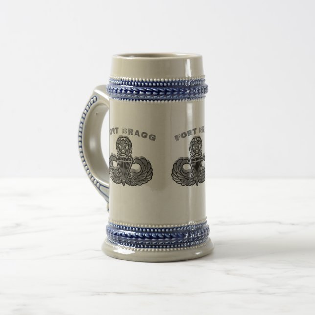 Caneca De Cerveja 82ª Divisão Aerotransportada Fort Bragg (Frente Esquerda)